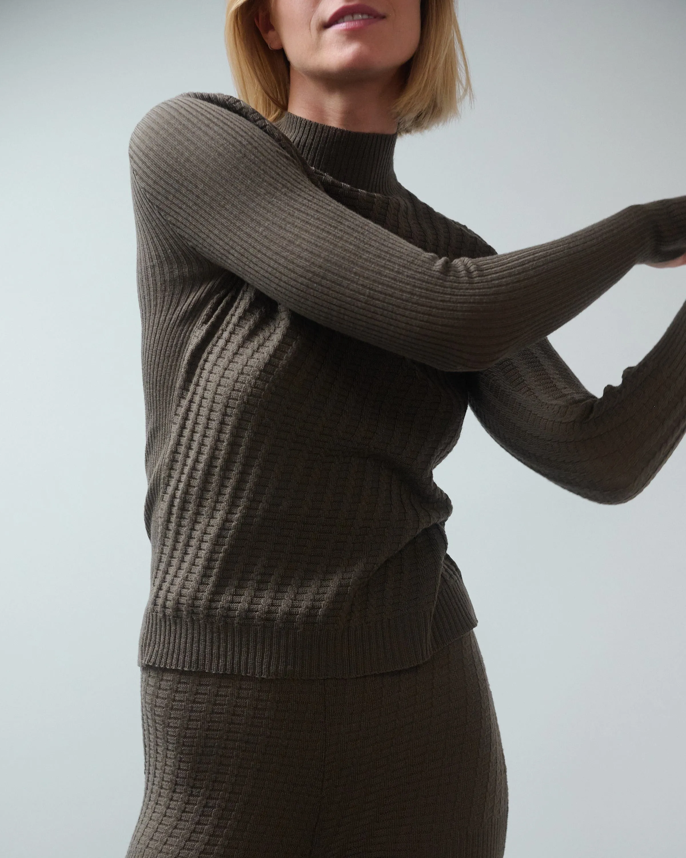 ?altys: Nettle Merino Wool Turtleneck,Women Sweaters