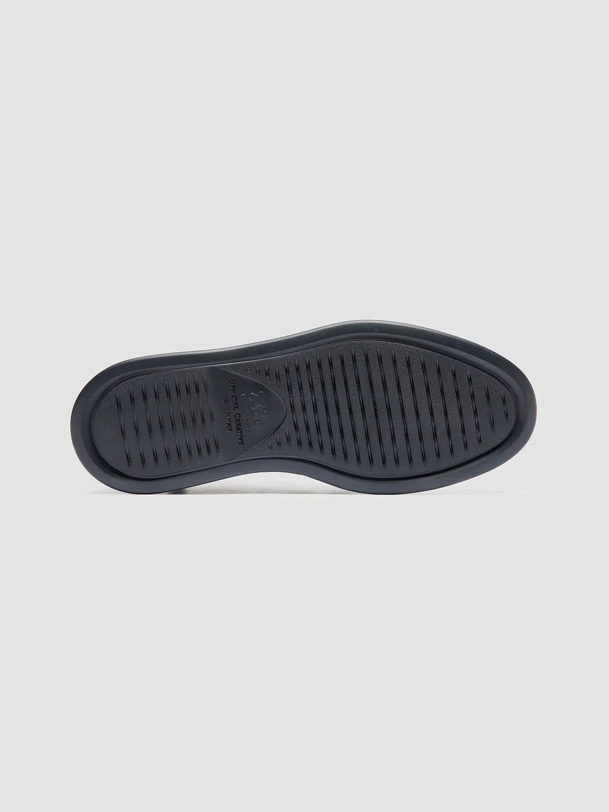 FRAME 002 - Navy Suede Chukka Boots,Men Boots