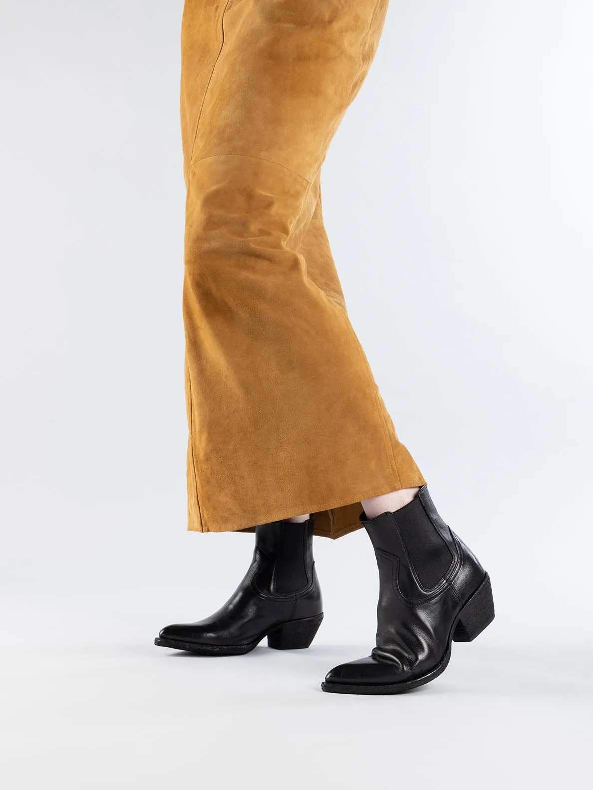 WANDA DD 102 - Black Leather Chelsea Boots,Women