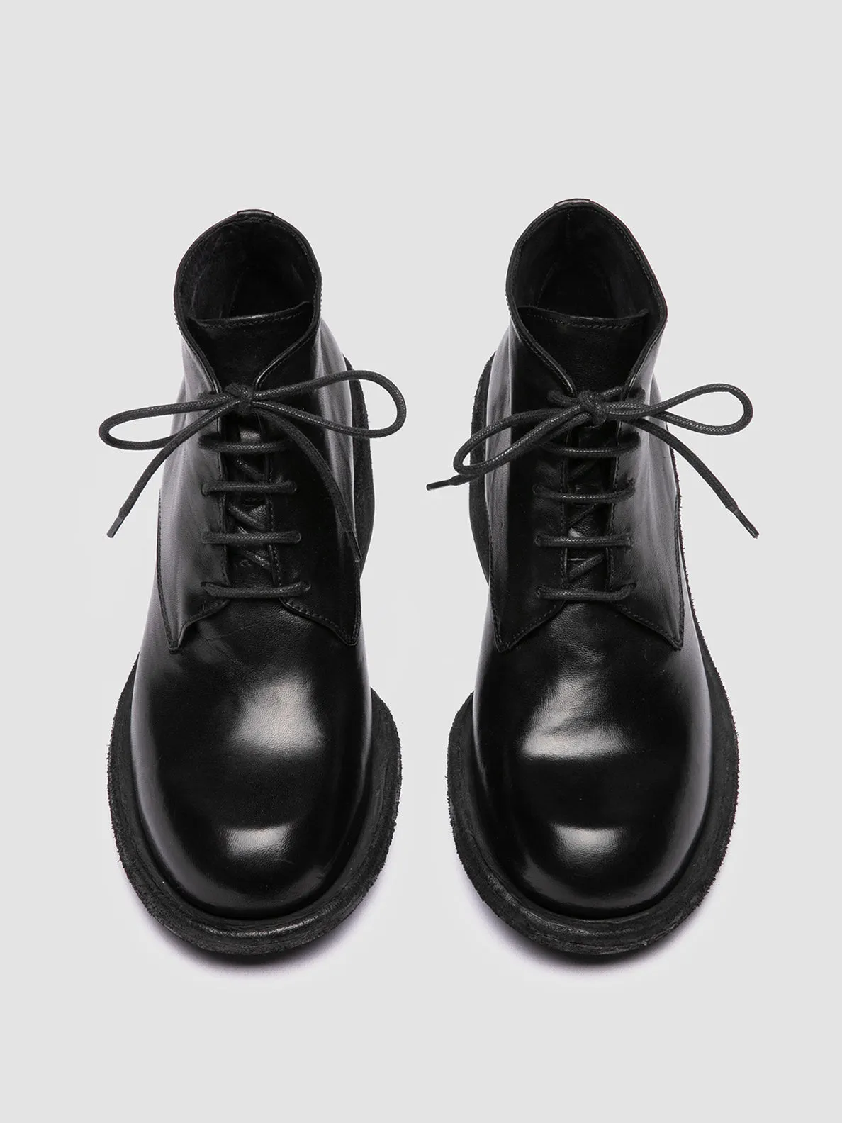 WILDS 002 - Black Leather Chukka Boots,Women