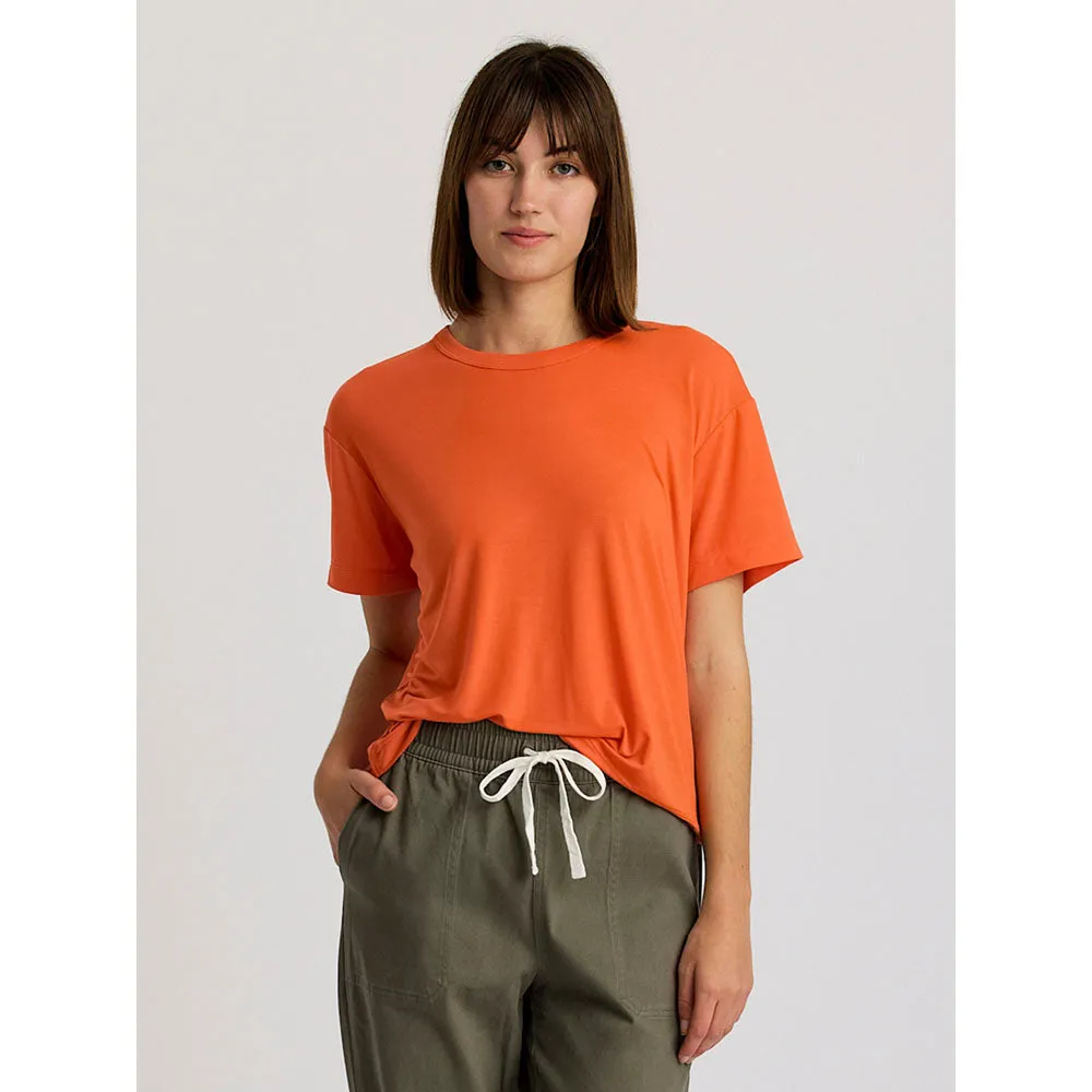 Women's Elevate Lightweight Tee,Daily Versatile