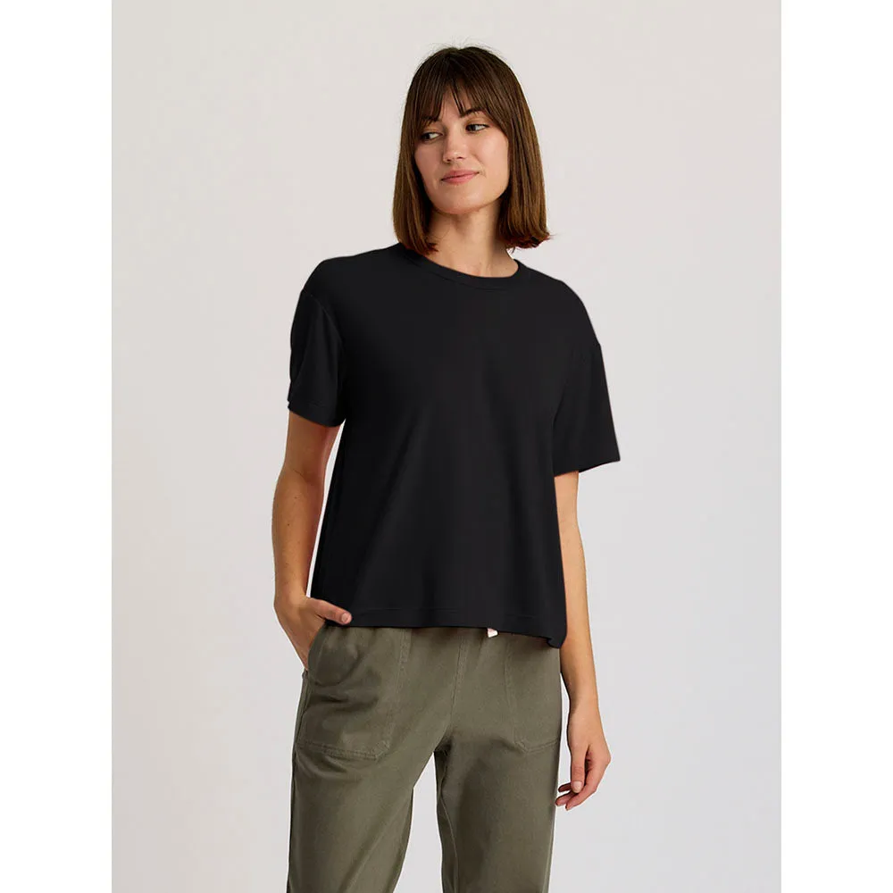 Women's Elevate Lightweight Tee,Daily Versatile